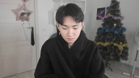              online show from 01.05.25