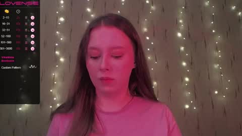 Snapshot of miranadevl chatting on 01.07.25 Kira online show from 01.07.25