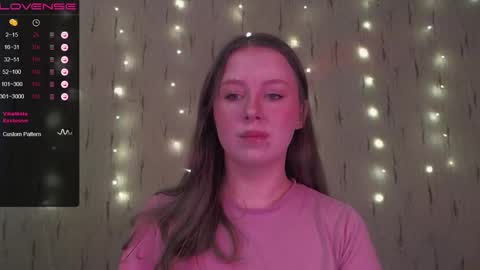 Snapshot of miranadevl chatting on 01.08.25 Kira online show from 01.08.25