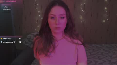 Snapshot of miranadevl chatting on 01.28.25 Kira online show from 01.28.25