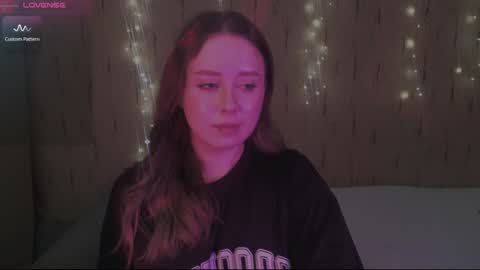 Snapshot of miranadevl chatting on 02.04.25 Kira online show from 02.04.25