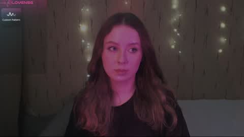 Snapshot of miranadevl chatting on 02.07.25 Kira online show from 02.07.25