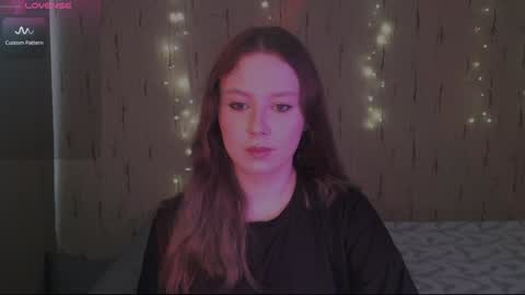 Snapshot of miranadevl chatting on 02.08.25 Kira online show from 02.08.25