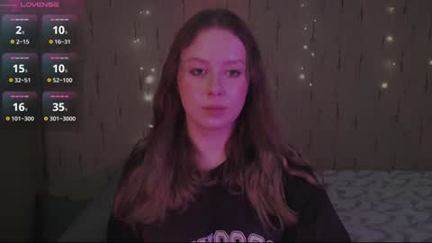 Snapshot of miranadevl chatting on 02.08.25 Kira online show from 02.08.25