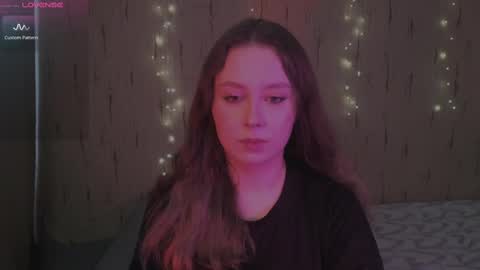 Snapshot of miranadevl chatting on 02.09.25 Kira online show from 02.09.25