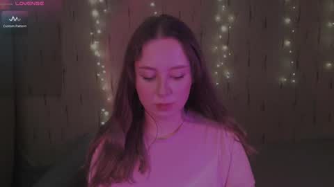 Snapshot of miranadevl chatting on 02.10.25 Kira online show from 02.10.25