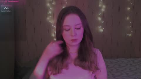 Snapshot of miranadevl chatting on 02.16.25 Kira online show from 02.16.25