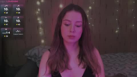 Snapshot of miranadevl chatting on 02.19.25 Kira online show from 02.19.25