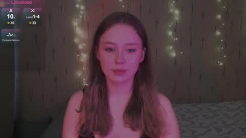 Snapshot of miranadevl chatting on 03.02.25 Kira online show from 03.02.25