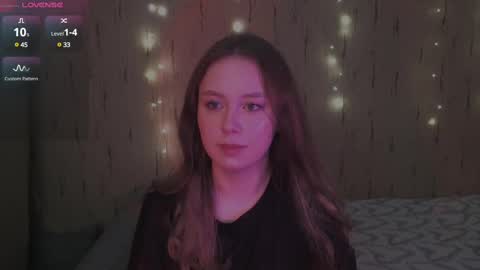 Snapshot of miranadevl chatting on 03.02.25 Kira online show from 03.02.25