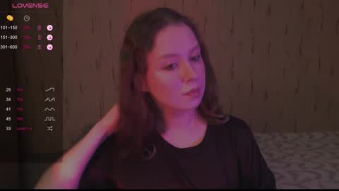 Snapshot of miranadevl chatting on 09.12.25 Kira online show from 09.12.25