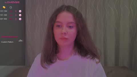 Snapshot of miranadevl chatting on 11.08.25 Kira online show from 11.08.25