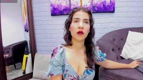 Snapshot of miranda_doll_ chatting on 05.04.26 online show from 05.04.26