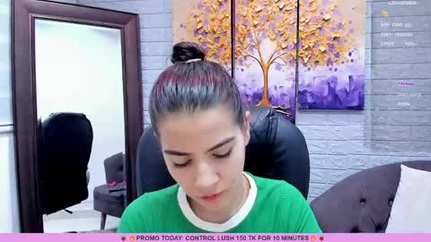 Snapshot of miranda_doll_ chatting on 05.28.26 online show from 05.28.26