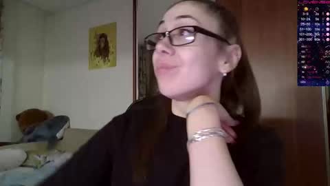 Snapshot of miranda_wish chatting on 12.09.24 MIRANDA online show from 12.09.24