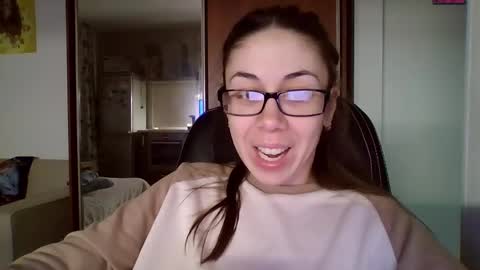 Snapshot of miranda_wish chatting on 12.28.24 MIRANDA online show from 12.28.24