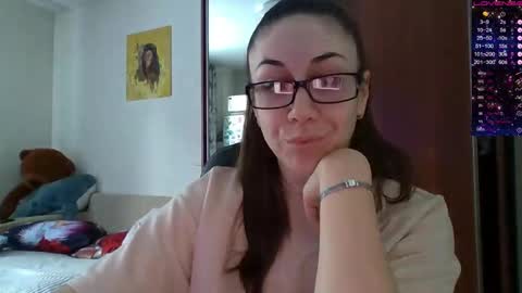 Snapshot of miranda_wish chatting on 02.14.25 MIRANDA online show from 02.14.25