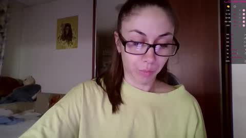 Snapshot of miranda_wish chatting on 09.15.25 MIRANDA online show from 09.15.25