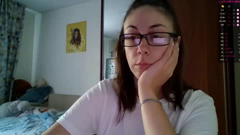 Snapshot of miranda_wish chatting on 09.23.25 MIRANDA online show from 09.23.25