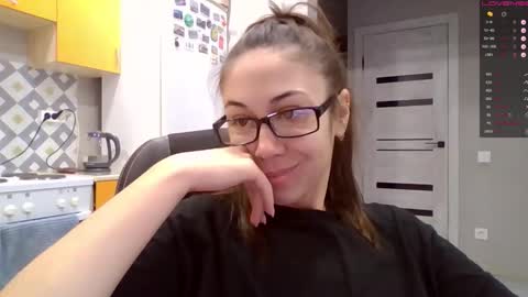 Snapshot of miranda_wish chatting on 10.19.25 MIRANDA online show from 10.19.25