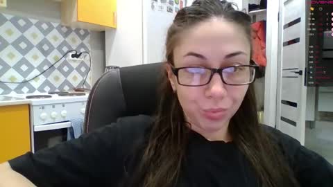 Snapshot of miranda_wish chatting on 11.24.25 MIRANDA online show from 11.24.25