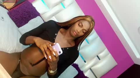 Snapshot of mirandaacollins chatting on 10.13.25 mirandaacollins online show from 10.13.25