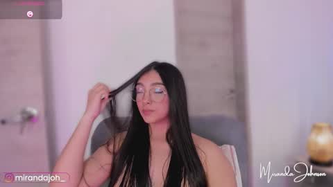 Snapshot of mirandajohnson_ chatting on 11.05.25 Miranda online show from 11.05.25