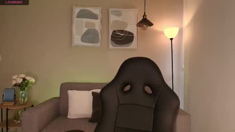 Miranda Shaw online show from 11.12.25