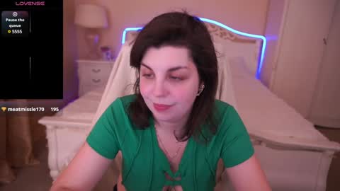 Snapshot of mirandawarm chatting on 02.02.25 Miranda online show from 02.02.25