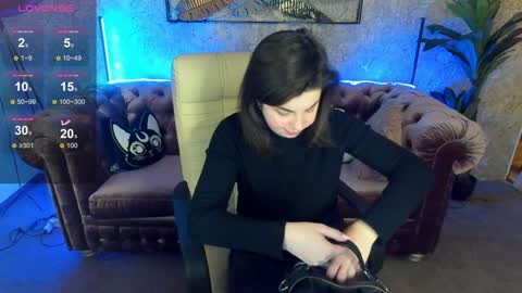 Snapshot of mirandawarm chatting on 02.07.25 Miranda online show from 02.07.25