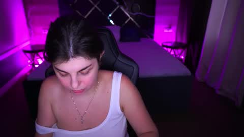 Snapshot of mirandawarm chatting on 11.08.25 Miranda online show from 11.08.25