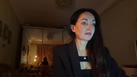 Snapshot of mirelisse chatting on 04.26.26 Christina online show from 04.26.26
