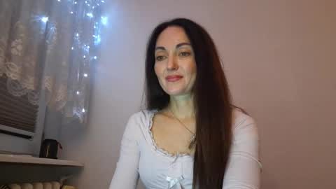Snapshot of mirelisse chatting on 05.11.26 Christina online show from 05.11.26