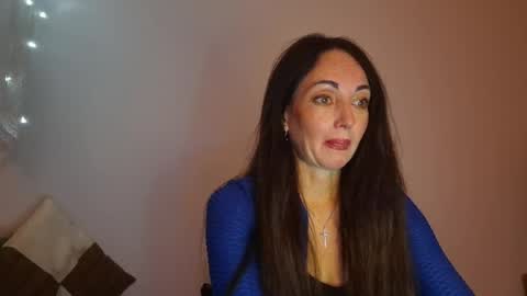 Snapshot of mirelisse chatting on 05.19.26 Christina online show from 05.19.26