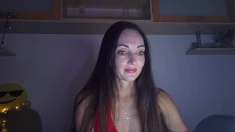 Snapshot of mirelisse chatting on 07.19.26 Christina online show from 07.19.26