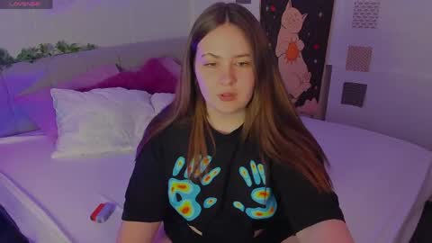 Snapshot of mireyalin chatting on 05.17.26 Mireya online show from 05.17.26
