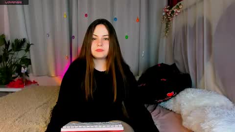 Snapshot of mireyalin chatting on 05.21.26 Mireya online show from 05.21.26