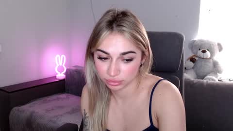 Snapshot of miri07 chatting on 04.13.26 miri07 online show from 04.13.26