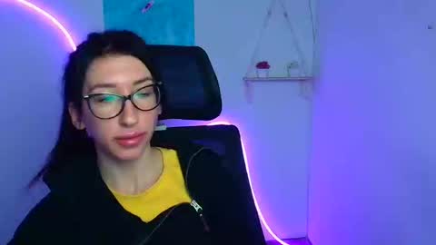 Snapshot of miriam_candyy chatting on 11.22.25 Mariam online show from 11.22.25