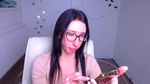 Snapshot of miriam_candyy chatting on 11.30.25 Mariam online show from 11.30.25