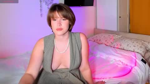 Snapshot of mirrorofsoul chatting on 09.13.25 Shelley online show from 09.13.25