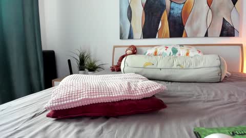 Snapshot of mis_eva chatting on 03.12.26 Eva online show from 03.12.26