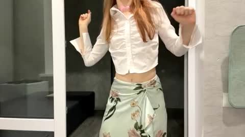 Molly online show from 09.08.25