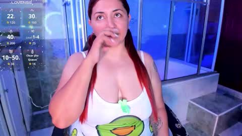 Snapshot of mishell_lovely chatting on 10.09.25 Mishell online show from 10.09.25