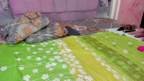 Snapshot of mishell_lovely chatting on 11.16.25 Mishell online show from 11.16.25