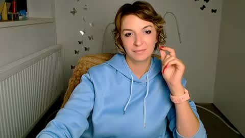 Snapshot of mishelle_blondie chatting on 07.08.26 Mishelle online show from 07.08.26