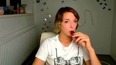 Snapshot of mishelle_blondie chatting on 07.11.26 Mishelle online show from 07.11.26