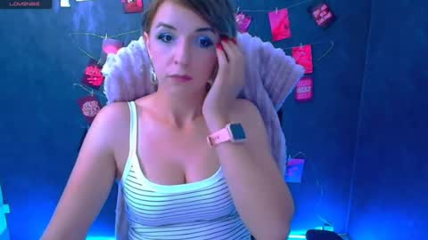 Snapshot of mishelle_blondie chatting on 07.18.26 Mishelle online show from 07.18.26