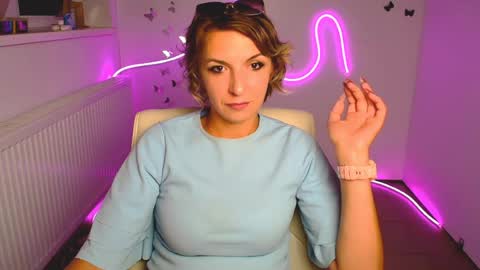 Snapshot of mishelle_blondie chatting on 07.25.26 Mishelle online show from 07.25.26
