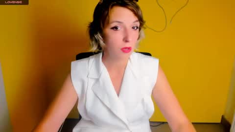 Snapshot of mishelle_blondie chatting on 08.04.26 Mishelle online show from 08.04.26